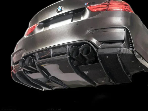 BMW F8X M3 M4 VARIS STYLE CARBON FIBER DIFFUSER UNDERTRAY WITH FINS